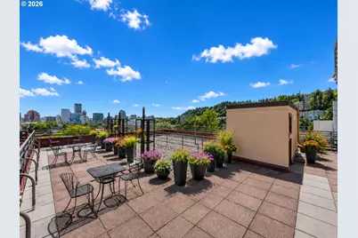 2021 SW Main St #33, Portland, OR 97205 - Photo 40