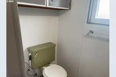 98620 Camellia Dr, Brookings, OR 97415 - Photo 18