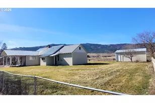 292 Bisher St, Halfway, OR 97834 - Photo 2