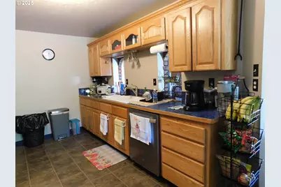 231 NE Darrell Ave, Winston, OR 97496 - Photo 14