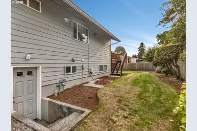 13710 NE Beech St, Portland, OR 97230 - Photo 38