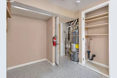 13710 NE Beech St, Portland, OR 97230 - Photo 32