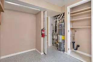 13710 NE Beech St, Portland, OR 97230 - Photo 32