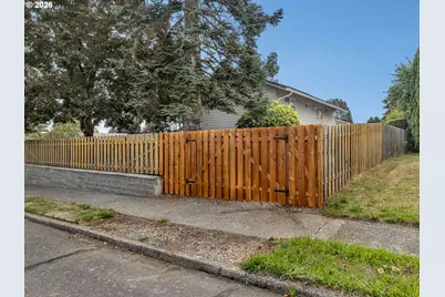 13710 NE Beech St, Portland, OR 97230 - Photo 42