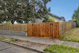 13710 NE Beech St, Portland, OR 97230 - Photo 42