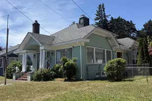 1410 Sherman Ave, North Bend, OR 97459 - Photo 6