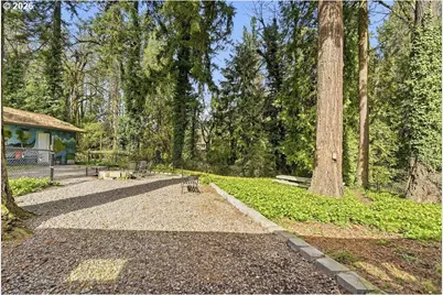 6337 SE Brownlee Rd, Milwaukie, OR 97267 - Photo 36