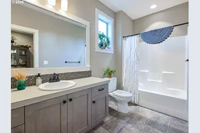 6413 SE Ketchum St, Milwaukie, OR 97267 - Photo 30