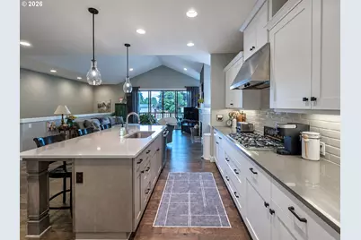 6413 SE Ketchum St, Milwaukie, OR 97267 - Photo 8