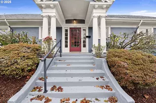 1215 15th St, Astoria, OR 97103 - Photo 2