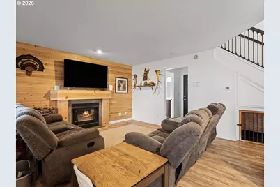 18910 Highland Dr, Oregon City, OR 97045 - Photo 8