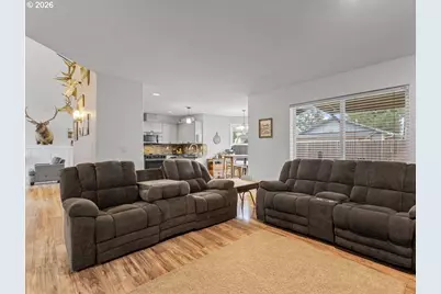 18910 Highland Dr, Oregon City, OR 97045 - Photo 10