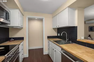 2221 SW 1st Ave, Portland, OR 97201 - Photo 8
