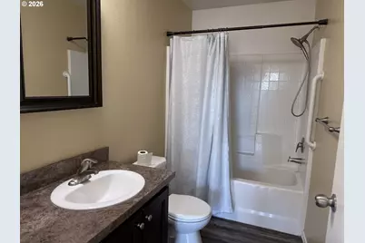 902 N Adams St, Lafayette, OR 97127 - Photo 20