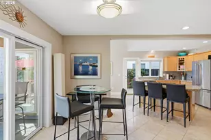 292 N Lotus Isle Dr, Portland, OR 97217 - Photo 20