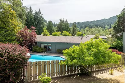 4431 Fox Hollow Rd #6, Eugene, OR 97401 - Photo 36