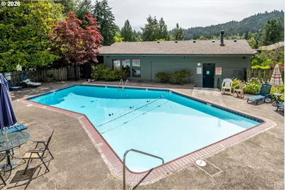 4431 Fox Hollow Rd #6, Eugene, OR 97401 - Photo 38
