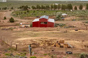 82678 Shotgun Pass Ln, Christmas Valley, OR 97641 - Photo 26