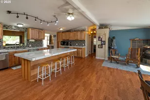 82678 Shotgun Pass Ln, Christmas Valley, OR 97641 - Photo 8