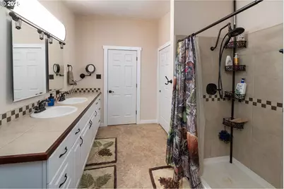 82678 Shotgun Pass Ln, Christmas Valley, OR 97641 - Photo 20