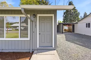 1121 Spruce St, Sweet Home, OR 97386 - Photo 4