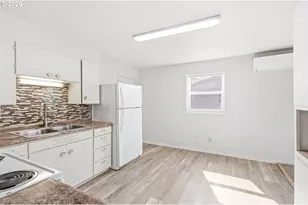 1121 Spruce St, Sweet Home, OR 97386 - Photo 6