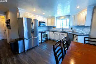 1145 S 6th St, Harrisburg, OR 97446 - Photo 8
