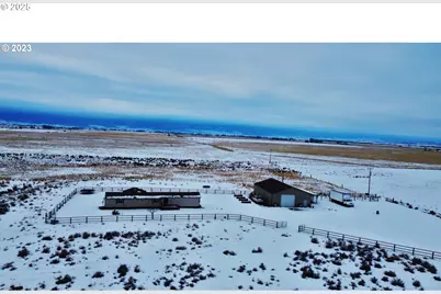 43768 Sunnyslope Rd, Baker City, OR 97814 - Photo 1