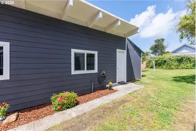 1409 NW 14th St, Lincoln City, OR 97367 - Photo 16