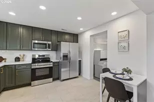 8736 N Haven Ave, Portland, OR 97203 - Photo 10