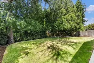 19065 NW Astoria Dr, Portland, OR 97229 - Photo 34