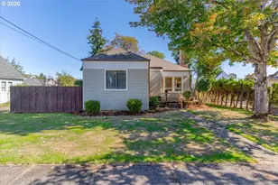1162 SE Lyle St, Dallas, OR 97338 - Photo 1