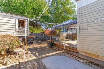 1162 SE Lyle St, Dallas, OR 97338 - Photo 36