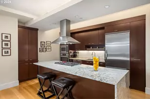 1001 NW Lovejoy St, Portland, OR 97209 - Photo 14