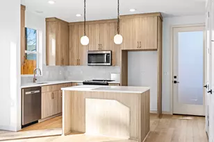7458 SE Tolman St, Portland, OR 97206 - Photo 2
