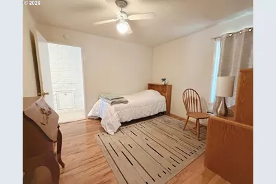 11016 NE Fargo St, Portland, OR 97220 - Photo 16