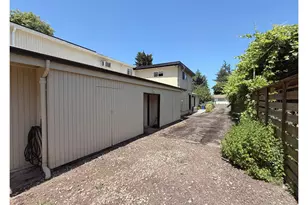 11016 NE Fargo St, Portland, OR 97220 - Photo 42
