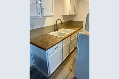 11016 NE Fargo St, Portland, OR 97220 - Photo 8