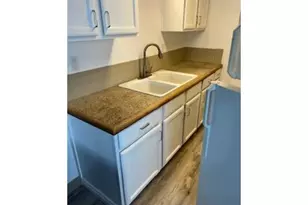 11016 NE Fargo St, Portland, OR 97220 - Photo 8