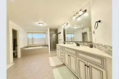 13526 SE Ellen Dr, Clackamas, OR 97015 - Photo 16