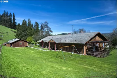 1349 Willis Creek Rd, Winston, OR 97496 - Photo 4