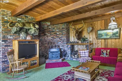 1349 Willis Creek Rd, Winston, OR 97496 - Photo 10