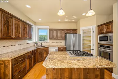 2620 NW Brockway Rd, Winston, OR 97496 - Photo 10