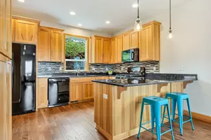 423 Chinook Ave, Astoria, OR 97103 - Photo 8