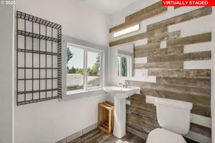 16816 SE Stark St, Portland, OR 97233 - Photo 12