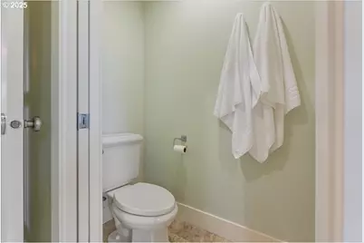 5033 SW Texas St, Portland, OR 97219 - Photo 24