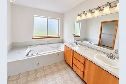 12289 SW Hollow Ln, Portland, OR 97223 - Photo 14
