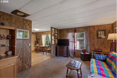 33986 Mobile Ln, Scappoose, OR 97056 - Photo 2