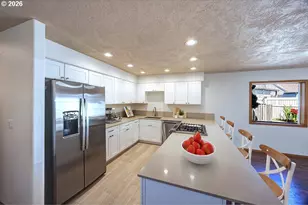 303 Avenue C, Seaside, OR 97138 - Photo 6