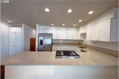 303 Avenue C, Seaside, OR 97138 - Photo 10